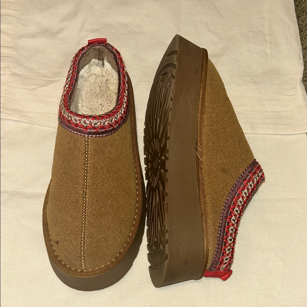 Tasman look alike slippers